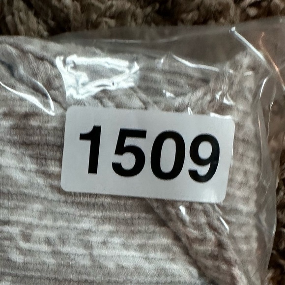 Gray White Tiered Ribbed Knit Babydoll Tunic Top with flutter sleeves #1509 - Picture 10 of 10